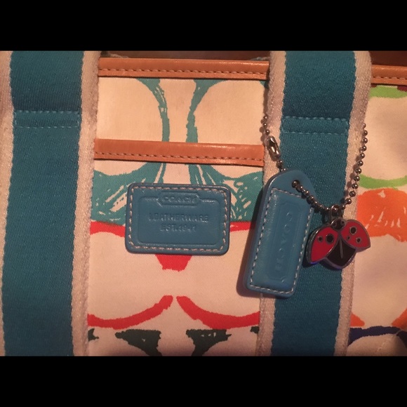 ***SOLD***Coach Ladybug Hampton Scribble Tote - Picture 3 of 7